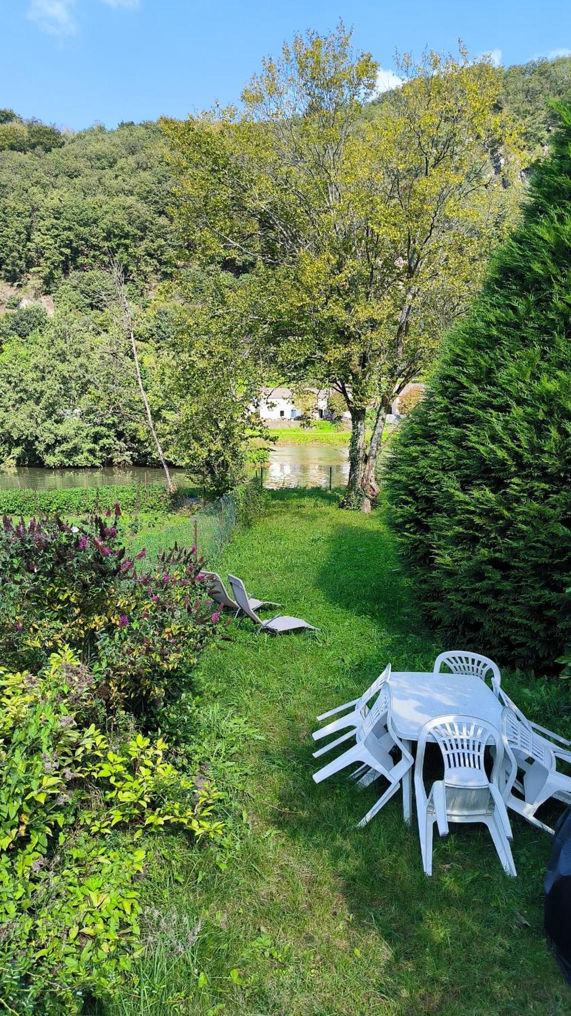Le Doux Rivage, Proche De Charleville, Jardin Et Acces A La Voie Verte Joigny-sur-Meuse Exteriér fotografie